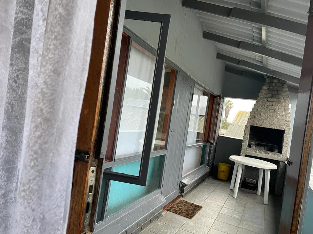 Coastwave Guest House ウォルビスベイ エクステリア 写真
