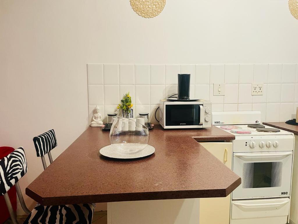 Coastwave Guest House ウォルビスベイ エクステリア 写真