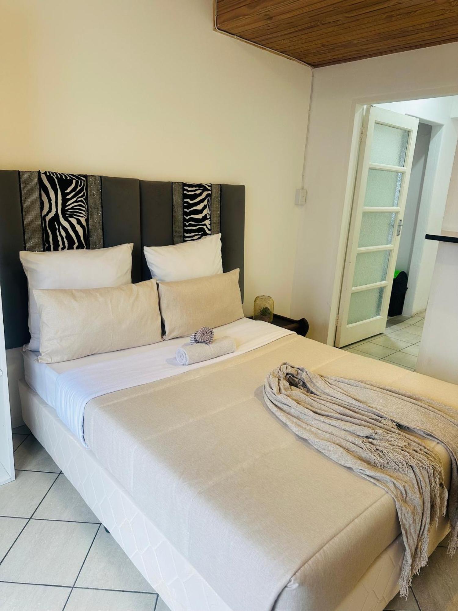 Coastwave Guest House ウォルビスベイ エクステリア 写真