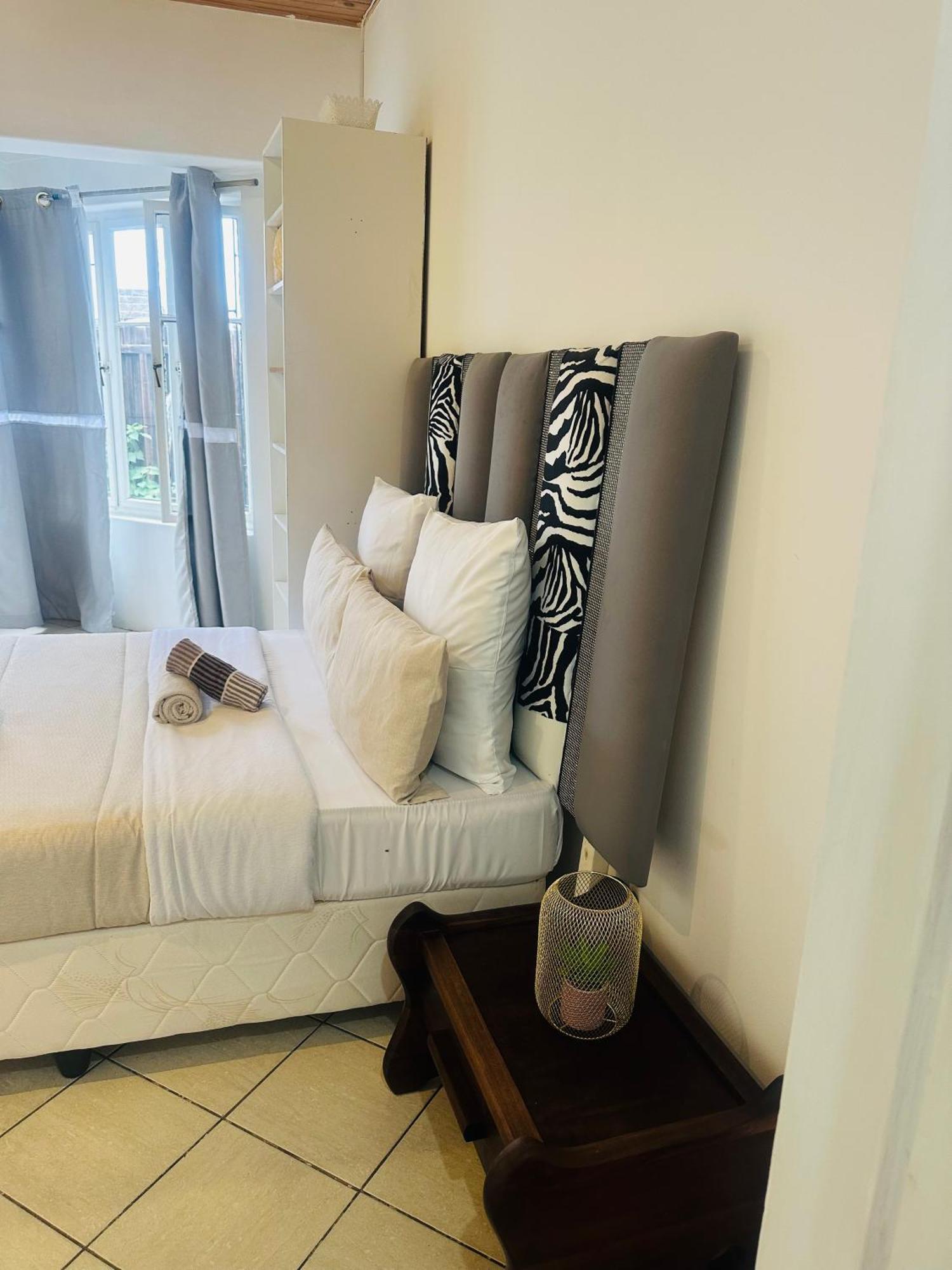 Coastwave Guest House ウォルビスベイ エクステリア 写真
