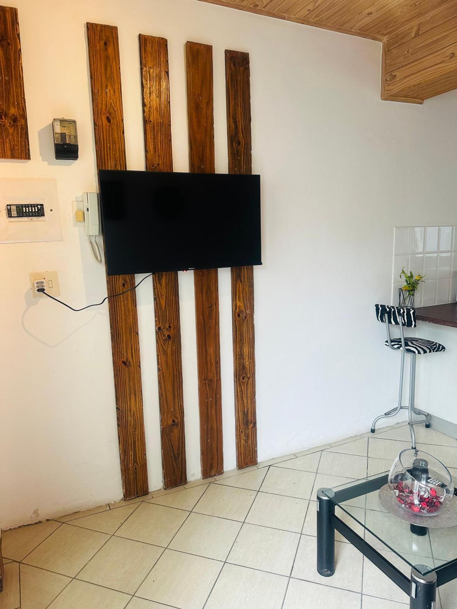 Coastwave Guest House ウォルビスベイ エクステリア 写真